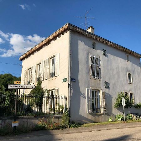 La Fourmi Home Haroue Екстериор снимка